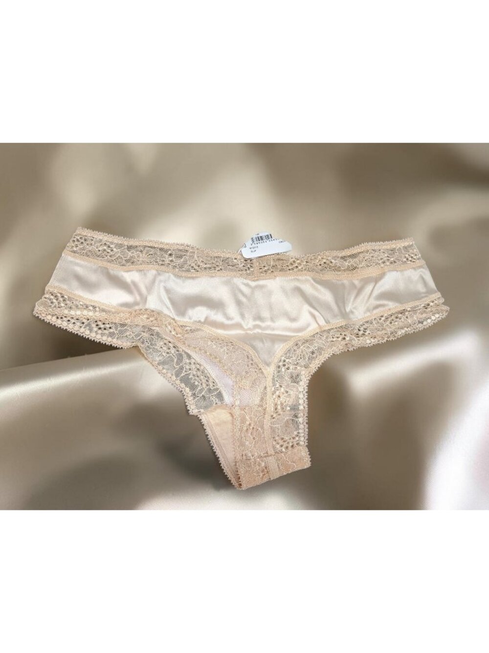 Eres Osier Oisi Lace Thong Size FR:40 US: 8 New With Tags!